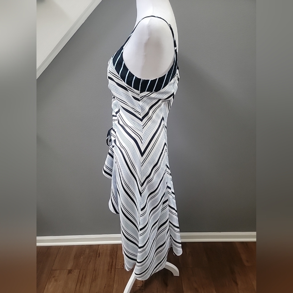 Adelyn Rae Midi Dress Size S Stripes Adjustable Straps Vacation Date Night - Picture 4 of 7